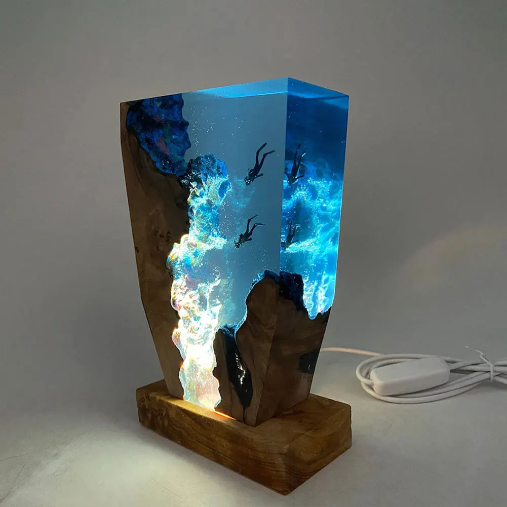Deep Sea Diver Resin Table Lamp – Seabed Explorer™