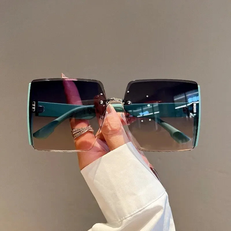 RetroGlam™ – Frameless Square Sunglasses