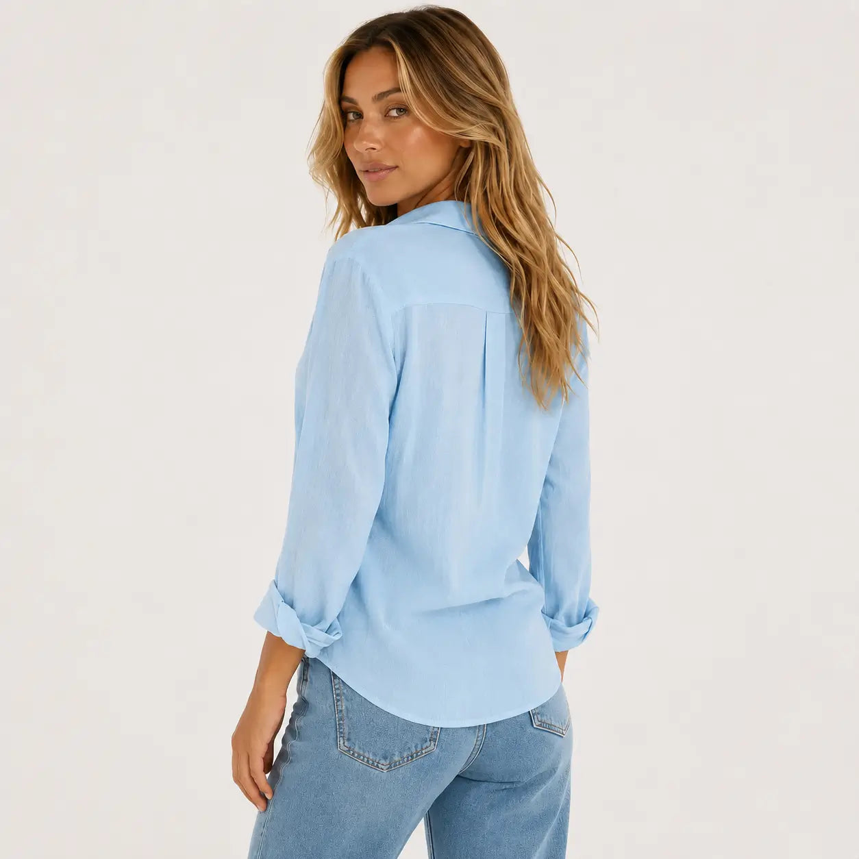 Blusa de Lino con Cuello V Elegante