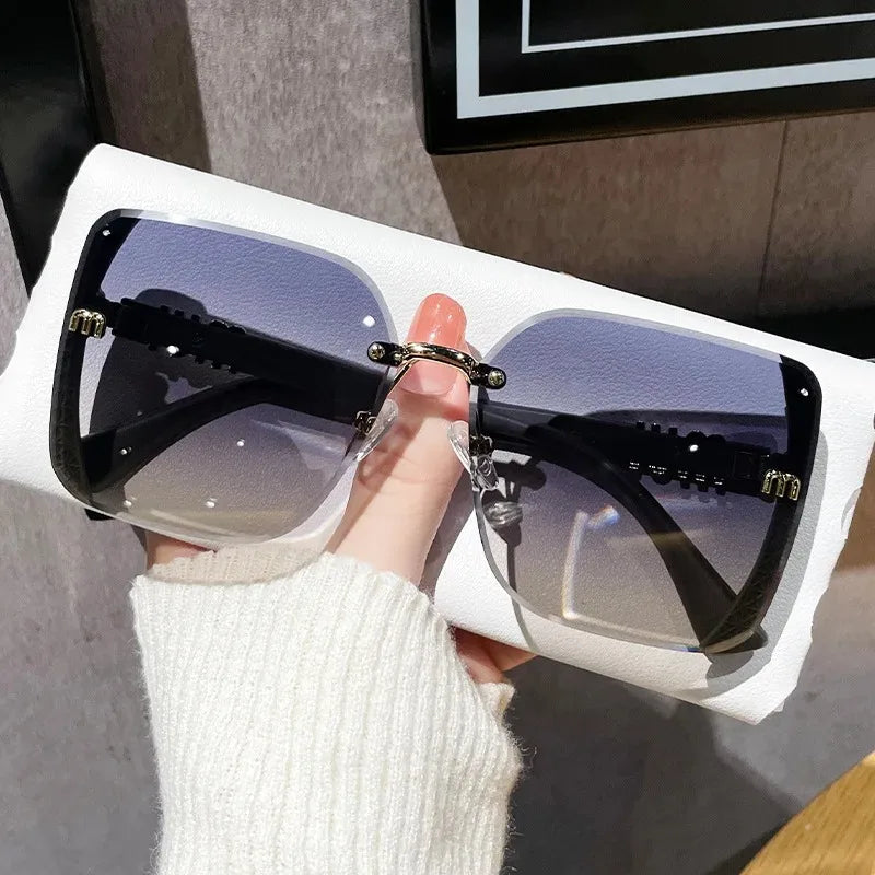 LuxeShade™ – Oversized Square Sunglasses