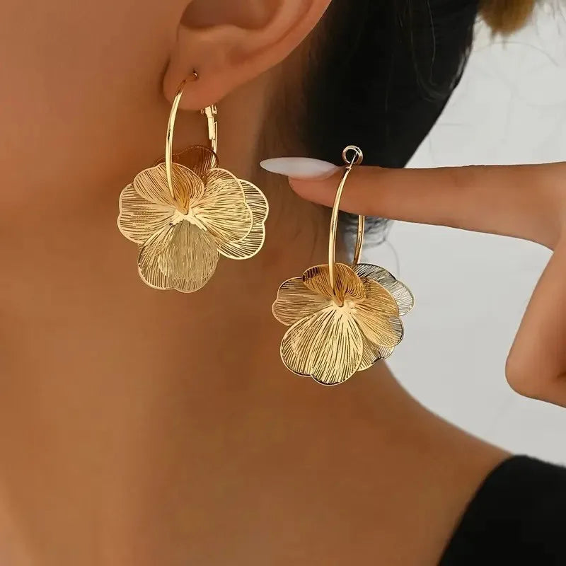 Vintage Bloom Hoops – Eloria™