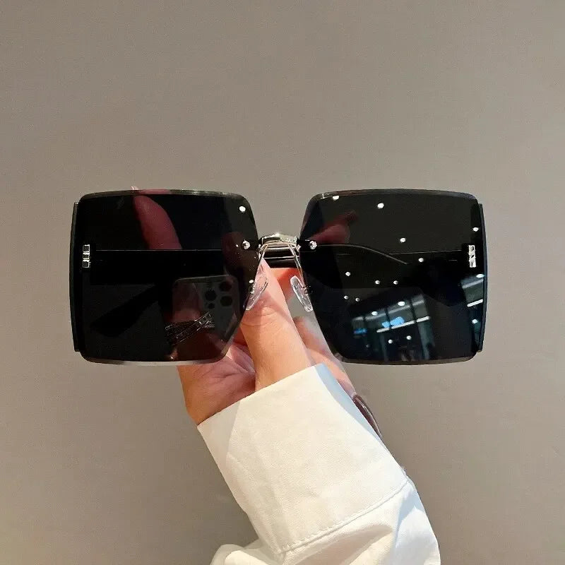 RetroGlam™ – Frameless Square Sunglasses