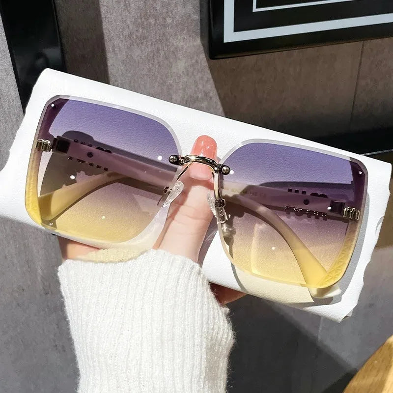 LuxeShade™ – Oversized Square Sunglasses