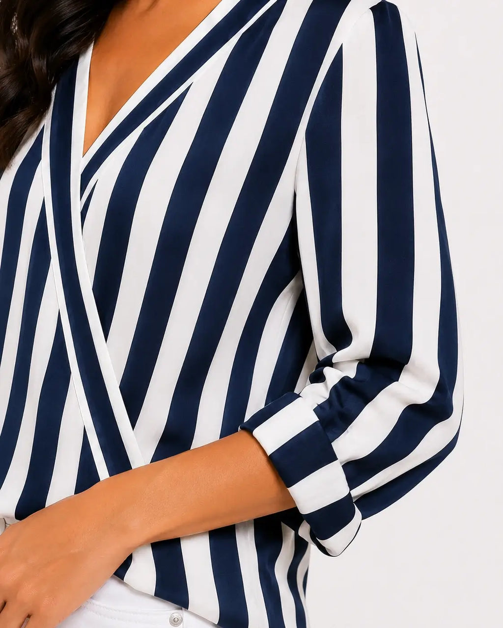 Evordia Líneas - Camisa de Rayas con Cuello V Elegante